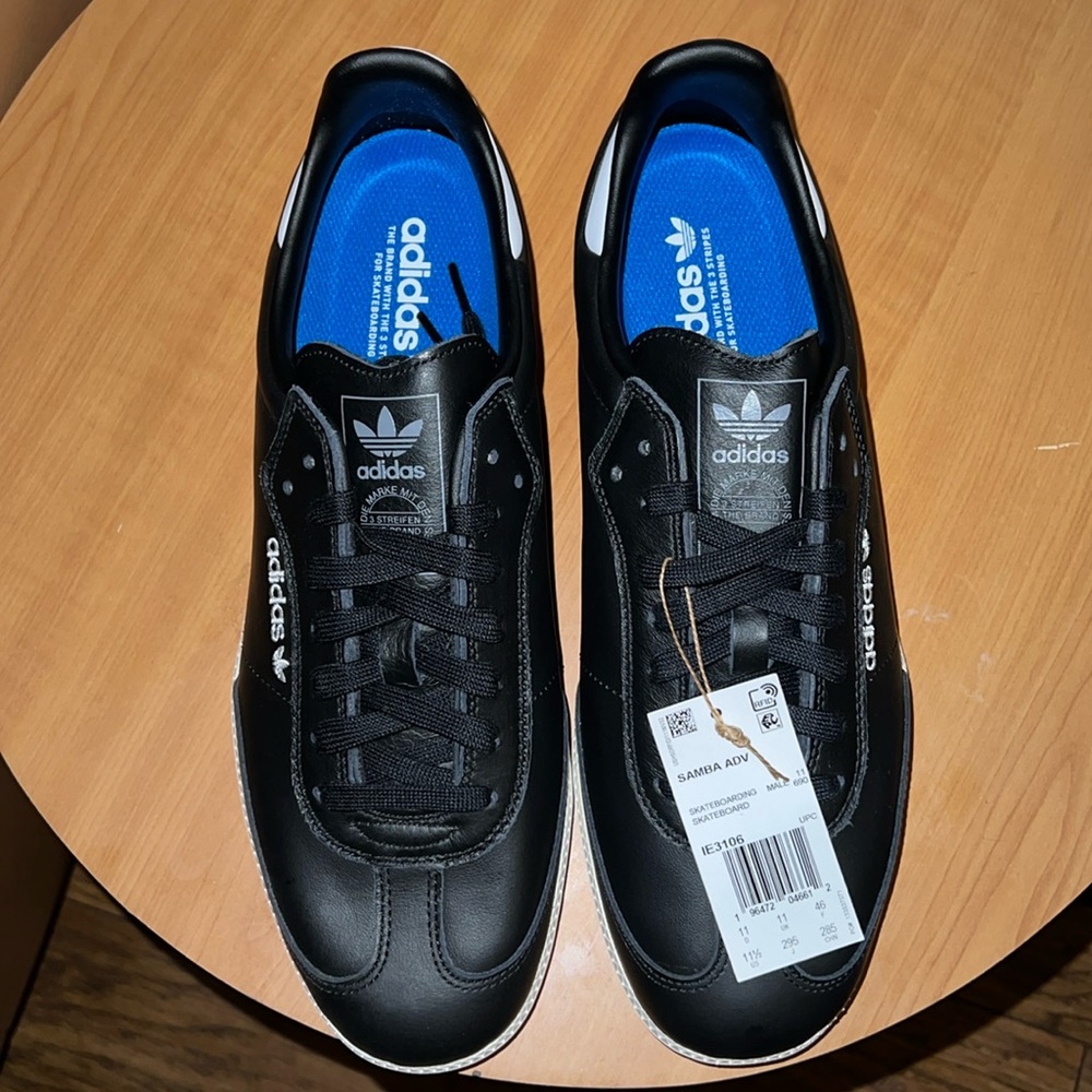Men’s size 11.5 Adidas Samba
